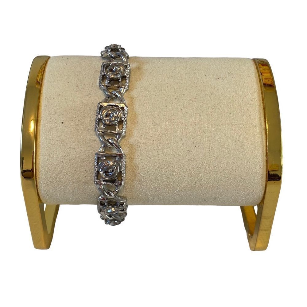 Sarah Coventry Vintage Matte & Etched Silver Toned Delicate Looking Bracelet.